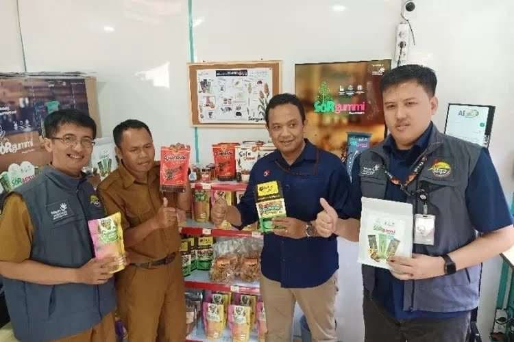 Telkom University Empowers Local Farmers and Fishermen Through Digital Innovation and Sustainable Programs